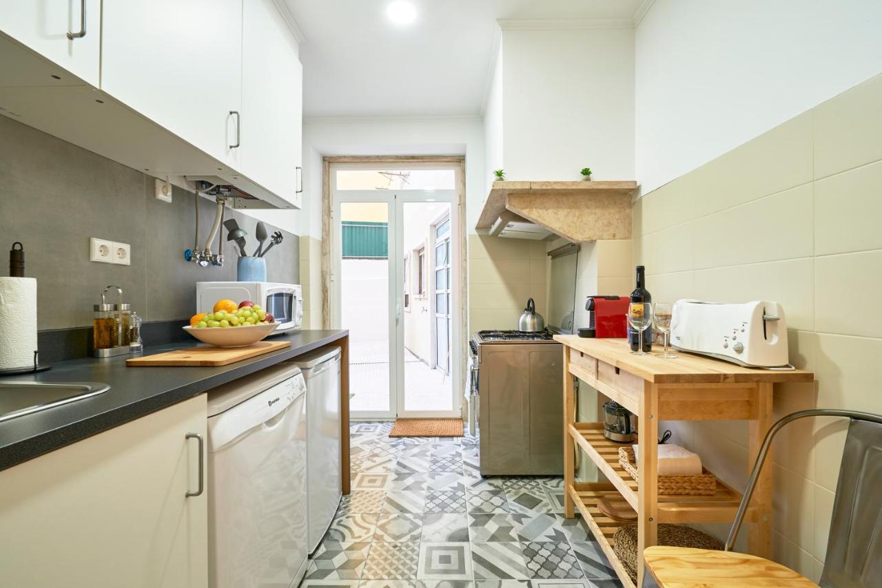 Belem Light Filled Apt With Patio, By Timecooler Lisboa المظهر الخارجي الصورة